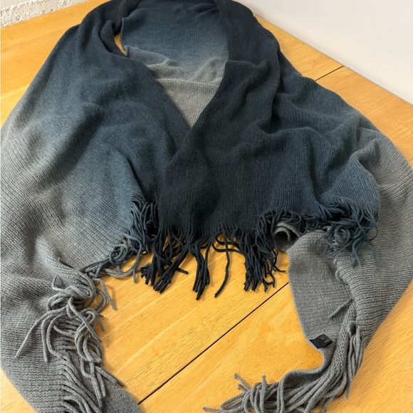 A&O International Women’s Gray/black Cardigan Large - Picture 6 of 8